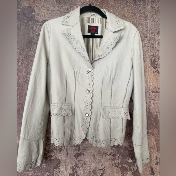 Leather laser cut detail bone color jacket snap closure with pockets - Picture 6 of 15